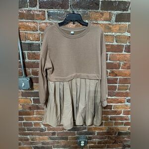 Chic Tan/Dusty Rose Long Sleeve Sweater Dress with Pleated Skirt Size Small